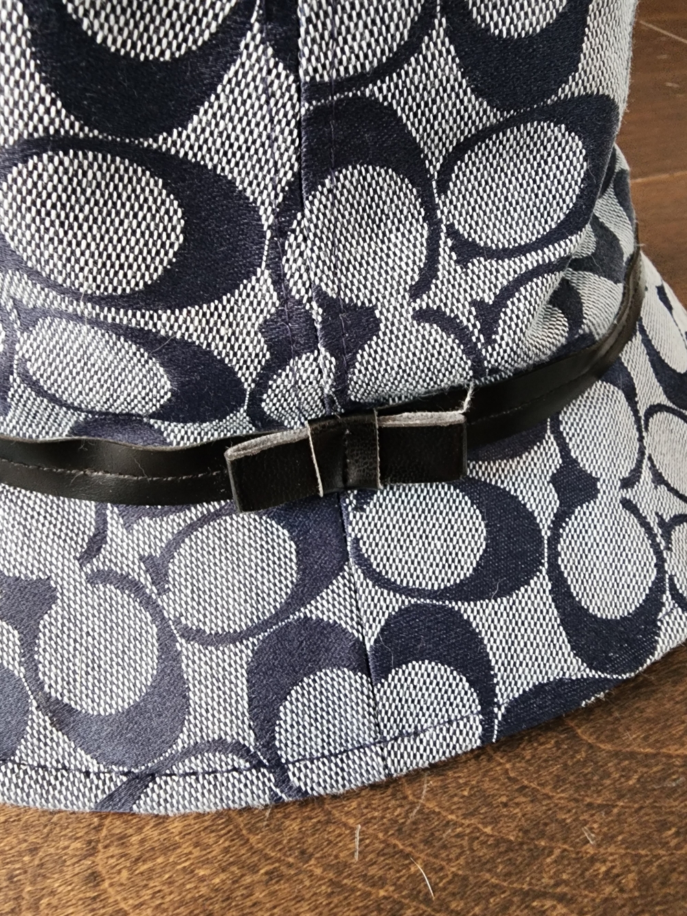 Coach RARE Navy Signature Denim Bucket Hat with Bow Trim Size M/L - Picture 2 of 8